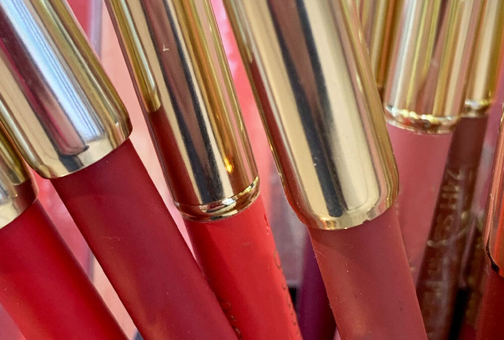 Back to the ‘80s: Rediscovering the Art of Lip Liner for All-Day Perfection